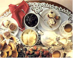 clotted-cream.jpg (11522 bytes)